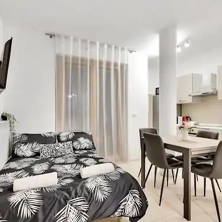 10 Min From Linate-private Garage * Μιλάνο