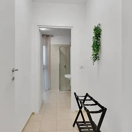 10 Min From Linate-private Garage * מילאנו